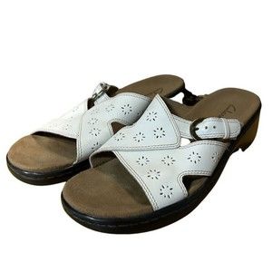 Clarks Women's White Open Toe Sandals Wedge With Buckle To Adjust Size 8.5 Nice
